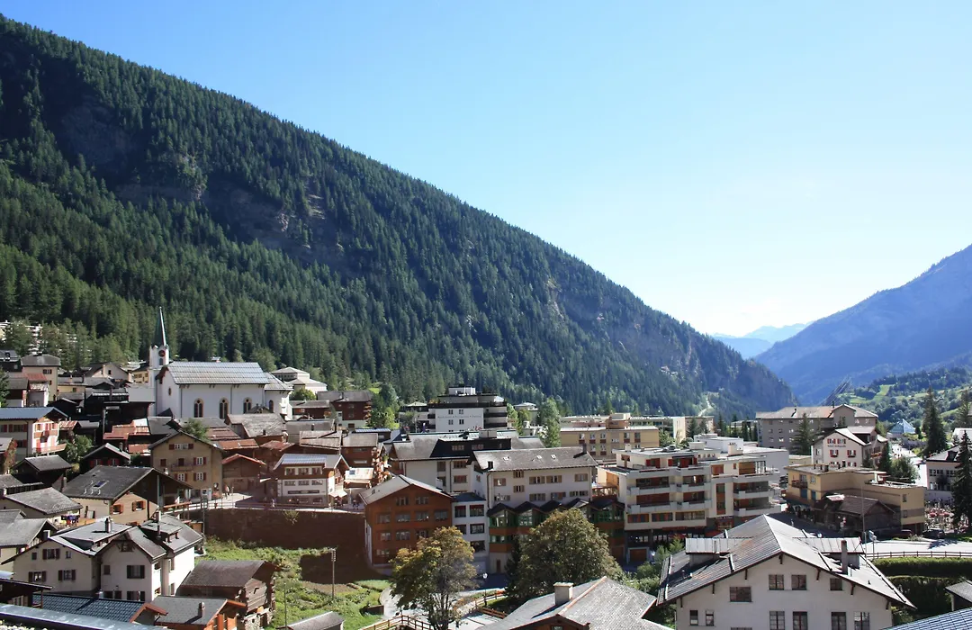 Hotel Paradis-Leukerbad-Therme-1